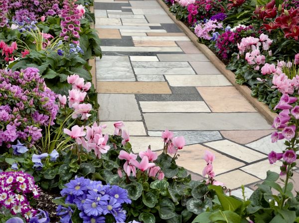 Garden Path Installation in Bothell