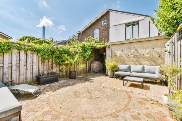 Courtyard Patio Service in Bothell